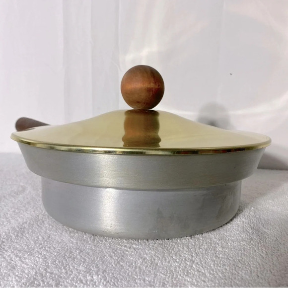 Vintage Aluminium Pan Sauce Pan With Gold Tone Lid & Wood Handles - Picture 9 of 12